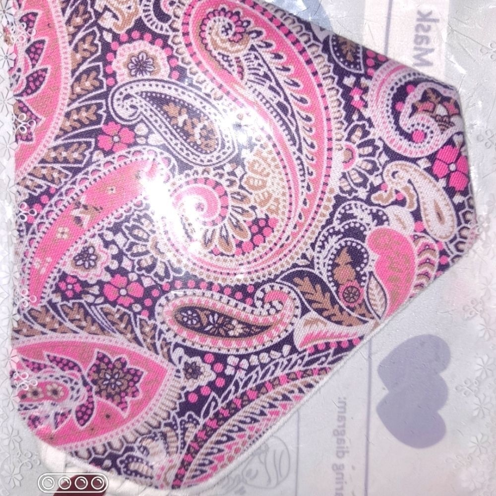 💕5/$18 Pink Paisley Facemask